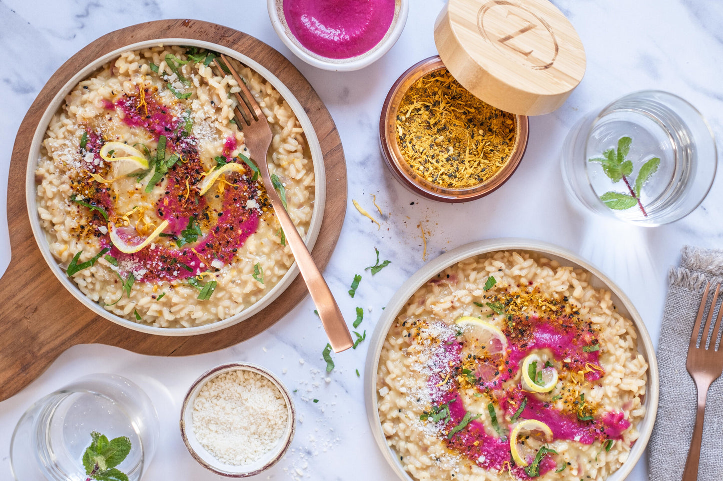 Veganes Zitronen Risotto mit Rote-Bete-Tahini-Sauce