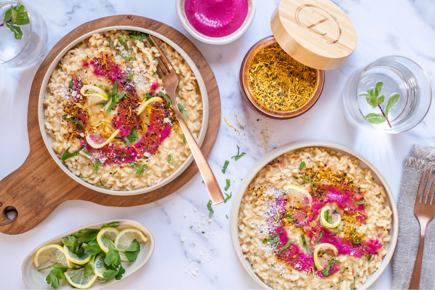 Veganes Zitronen Risotto mit Rote-Bete-Tahini-Sauce